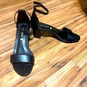 COPY - Steve Madden size 4 Heels with ankle strap Black